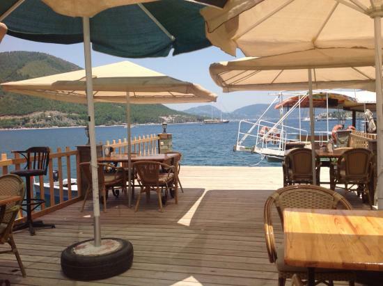 Gondol Apartments Bar & Restaurant